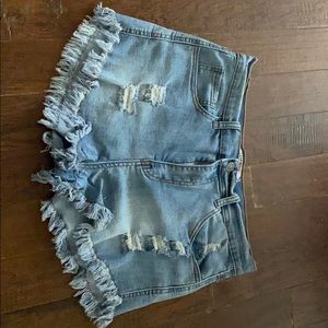 Crazy Train/ Size: M/ Jean Shorts